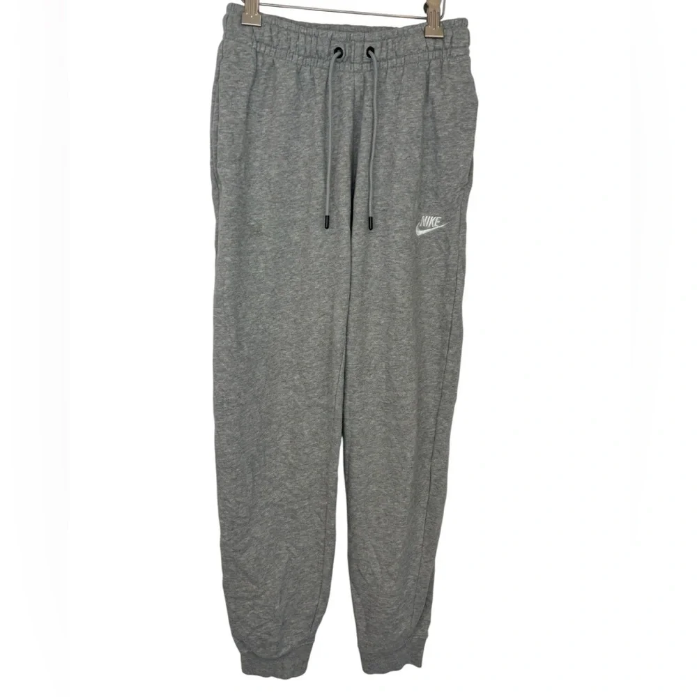 Nike Women’s Heather Gray Joggers with Drawstring Waist and Embroidered Logo